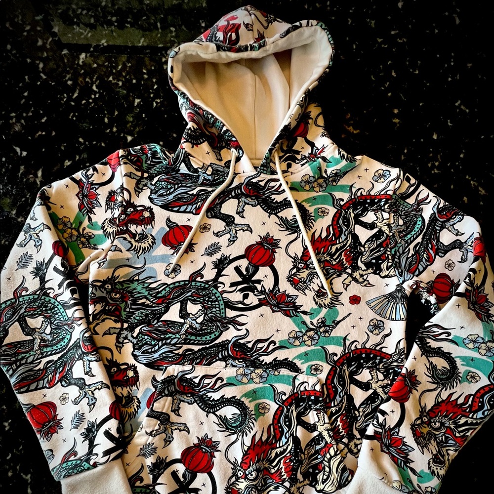 Cropp Hoodie Men’s. Excellent condition. Size Xs and fits Size S too.